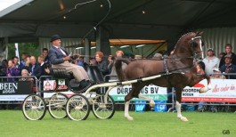 Eebert wint Cambridge Cole trofee